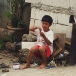 Trauma Masa Kecil? Ini 10 Kebiasaan Orang yang Kurang Kasih Sayang