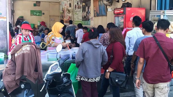 Jelajah Kuliner Medan: Dari Warung Legendaris hingga Danau Toba yang Memesona