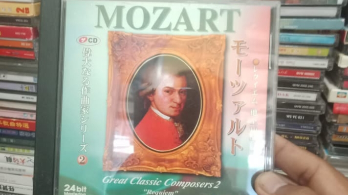 Royalti Musik di Tempat Usaha: Solusi Legal dengan Musik Klasik yang Bebas Royalti