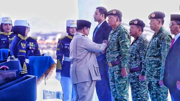 Presiden Prabowo Berikan Kenaikan Pangkat Kehormatan kepada 7 Purnawirawan TNI, Rekan Seperjuangan Masa Lalu