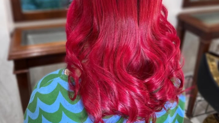 7 Rekomendasi Warna Rambut Tanpa Pemutih yang Aman dan Stylish