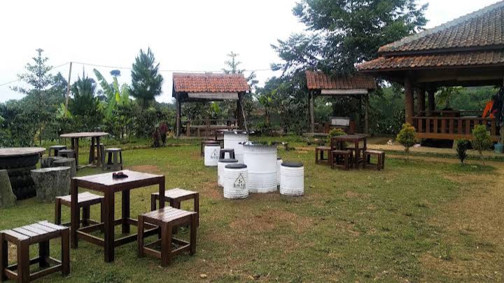 6 Tempat Makan & Cafe Instagramable di Sukabumi untuk Healing dan Kuliner Estetik