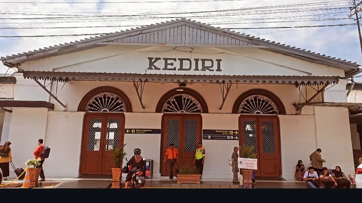 7 Destinasi Wisata Terdekat dari Stasiun Kediri untuk Liburan Akhir Pekan