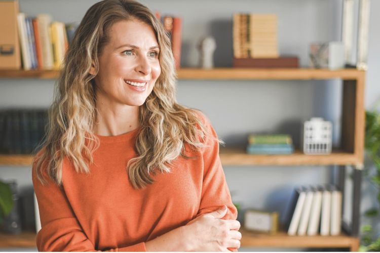 Tetap Menarik Usia 40+, Ini 7 Kebiasaan Harian yang Biasanya Ditinggalkan!